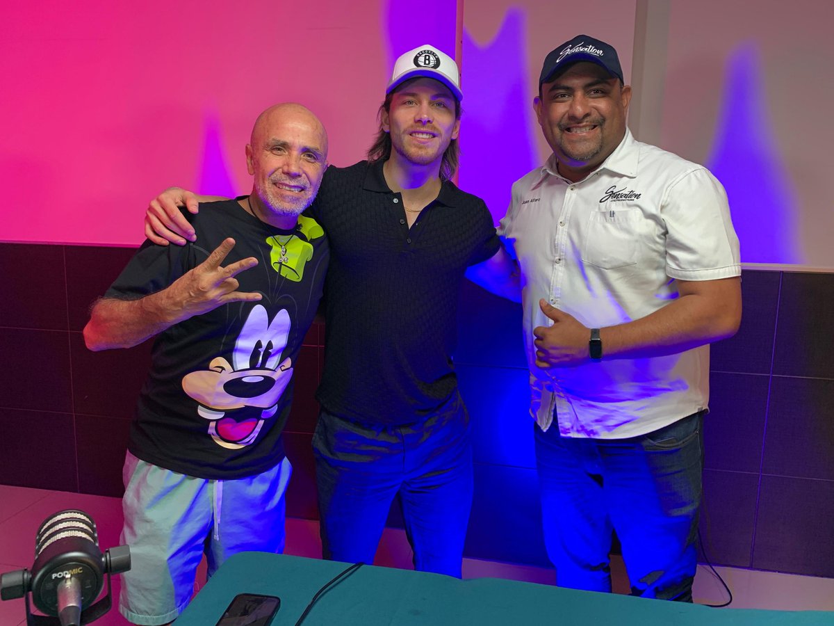 Ojalá y sean transparentes no creo que abelito haya juntado menos votos que dalilah no vayan a salir qué #AldoDeNigris quede en segundo lugar 
Ojalá y gane #AldoDeNigris el primer lugar