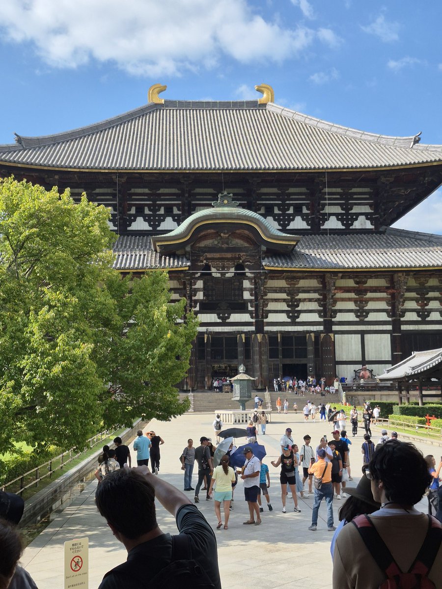 tenmasa_sns's tweet image. 業務管理部門のサカグチです
此間、奈良を訪れました
悠久の時を経た古都の文化は趣深いですね
長安は長きに渡って奈良のお手本でした
1300年経った今でも多くの人で賑わっています
言わば正にこの世の中において、最早国籍や国境にこだわる時代は過ぎ去りました
#美しい国日本 #天政 #寺社巡り #奈良