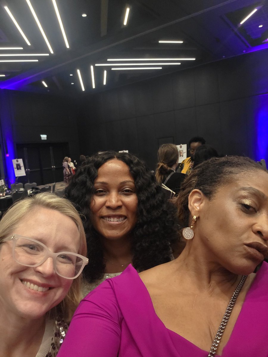 DDeekjos's tweet image. Celebrating women surgeons and their allies #ACSCC2025 #AWS2025 @aws_tcd @ssom_aws @CBerryTraumaMD @scrubbedin @CarlaPughMDPhD