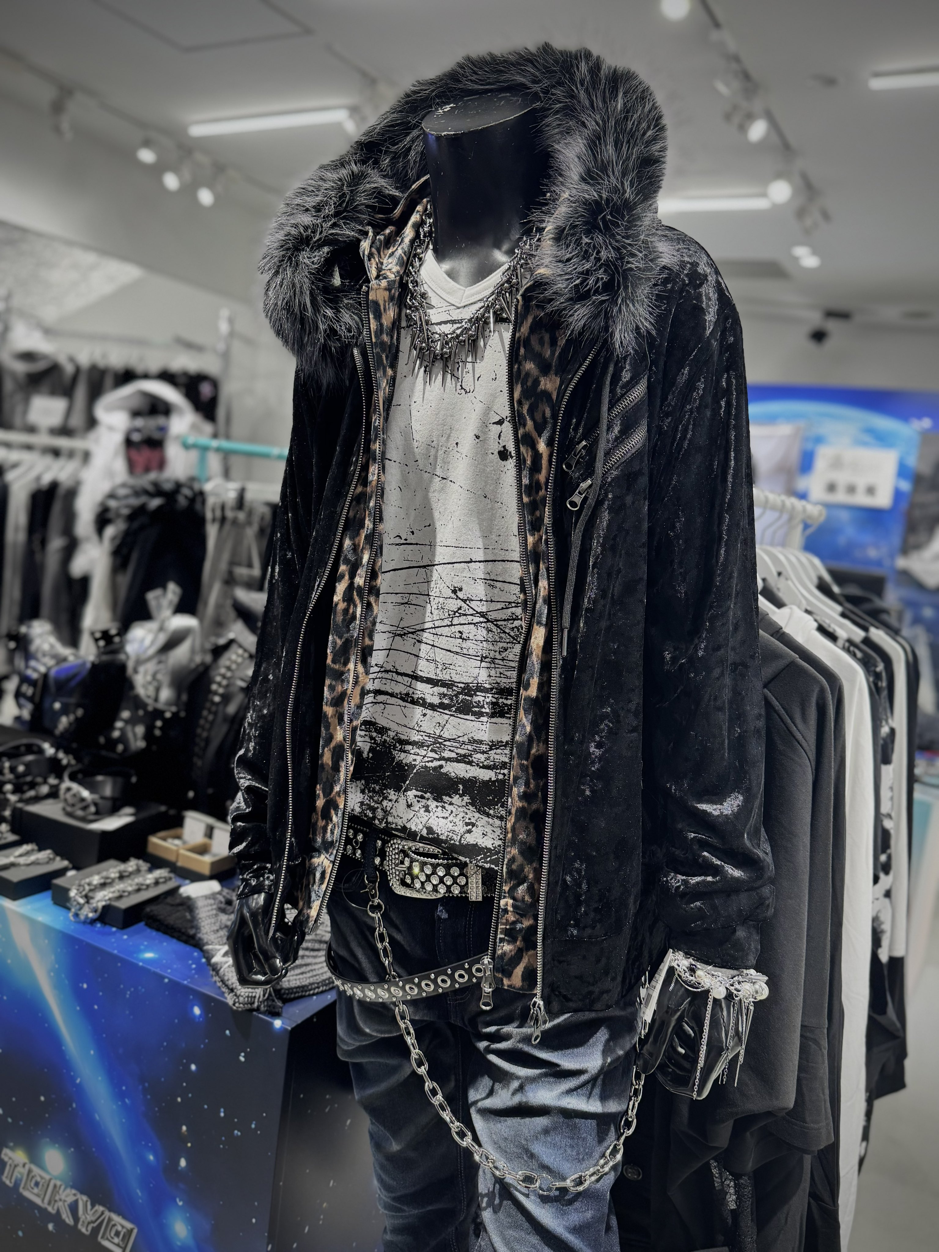 フェイクレイヤード ベロアパーカー アクロトーキョー｡HEP FIVE大阪梅田店 on X: 