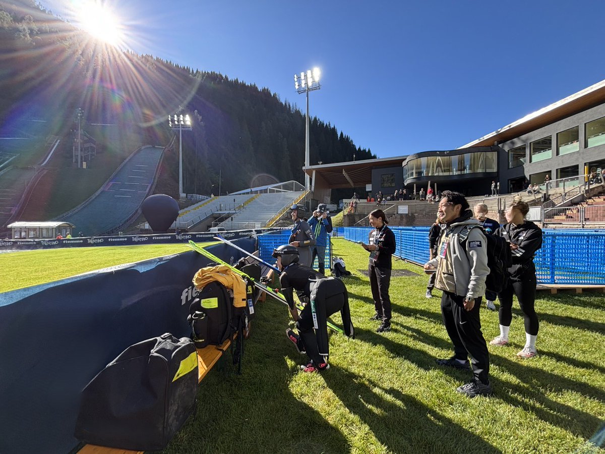 ビクトリープロジェクト®がサポートするコンバインドの渡部暁斗選手がイタリアでの国際大会に出場⛷🎌

VP上野も帯同し、ヨーロッパでの食事、特にたんぱく質の摂り方をレクチャーしました🥢

日本とは違う食事でいかに効率的に栄養を摂るか。
アスリートにとっては重要なポイントです💡