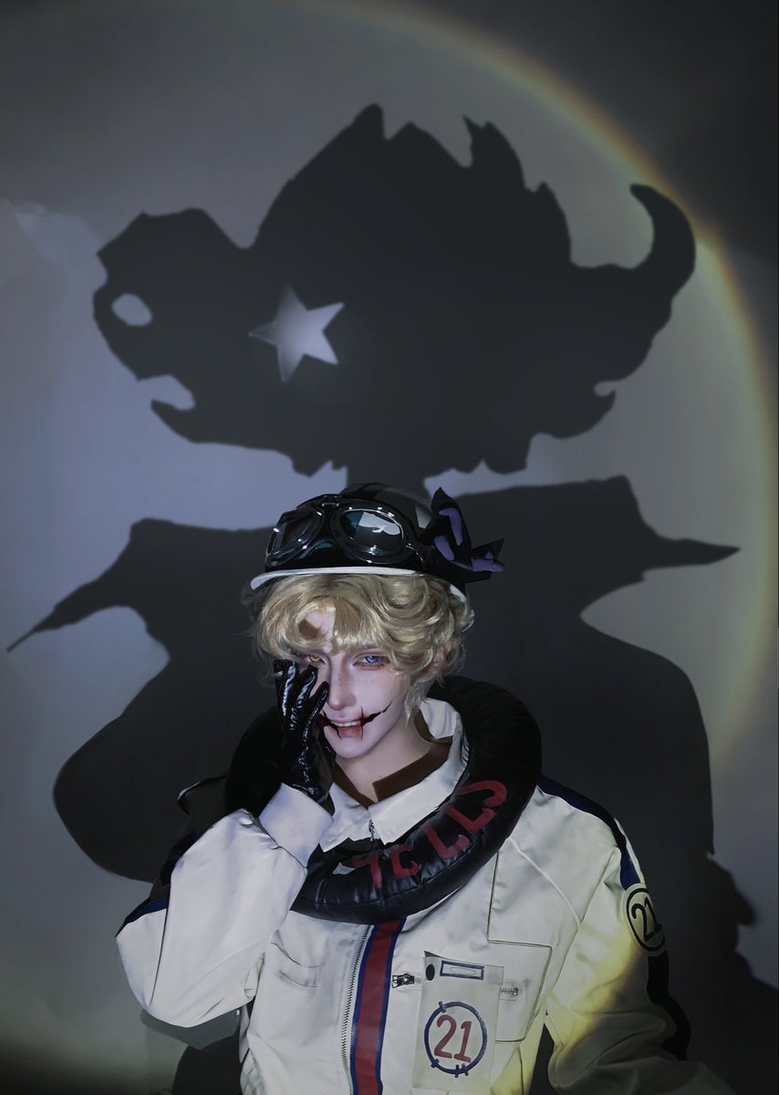 Koma55_2Hina's tweet image. 🌟？

#IdentityV #IDV #identityvcos 
#MikeMorton 
#cosplay #cos #coser