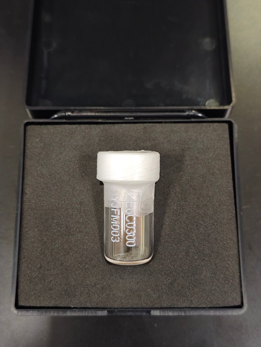 Frontlinestory's tweet image. 🌕 #China Unveils New #Findings from #Change6 Farside Lunar Samples

China's Chang'e-6 mission has revealed that the #Moon's farside mantle is about 100°C colder than the nearside — a first-of-its-kind discovery based on basalt fragments dated 2.8 billion years old.

The