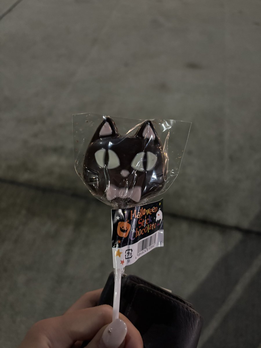 chil_o0's tweet image. 帰り道AZ-ON号、ハロウィンみっけた！