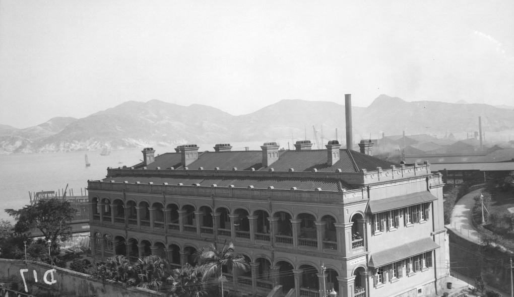 SOAS_SpecColl's tweet image. 26. The 1920s brought typhoons, strikes, poor markets &amp;amp; a 3-month boycott—but in 1925, Taikoo Sugar Refinery became the world’s largest single-unit refinery. Letters &amp;amp; financial records in the archive trace both the challenges and the triumph #JSSArchives50 🧵