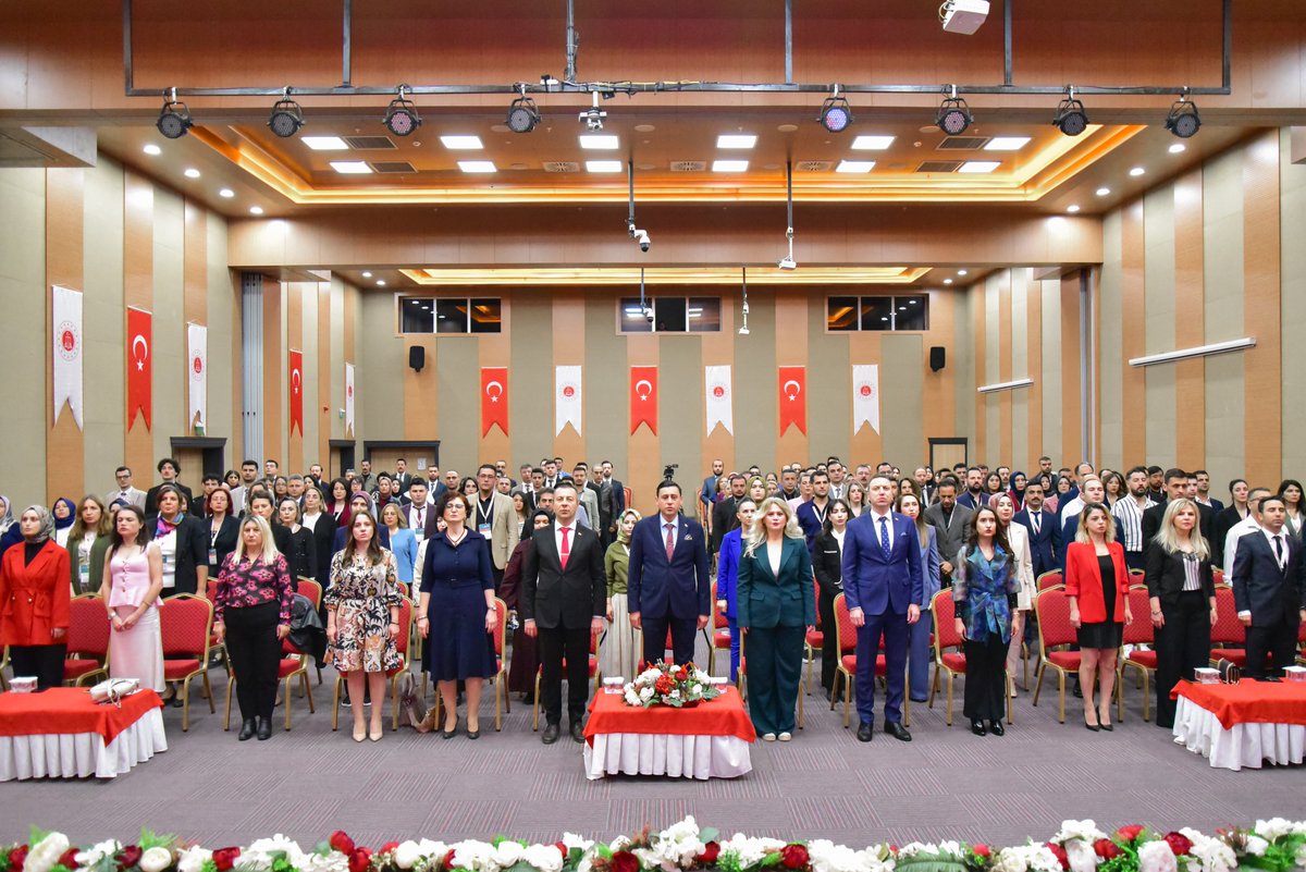 YozgatPem's tweet photo. Eğitim Dairesi Başkanlığınca düzenlenen; Hizmet İçi Eğitim Programı Açılış Töreni Yozgat Cemil Çiçek Personel Eğitim Merkezimizde gerçekleştirildi. https://t.co/pRQgo0cC6b