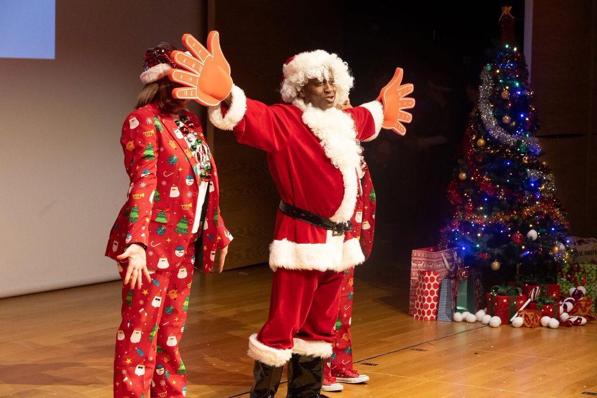 🔔 CHRISTMAS SHOW TICKETS ON SALE TODAY  🔔 

Bookings open at 12pm (midday) today! 

As always there’ll be Dave, our cast of reindeer, snowman, our dancing hippo and donkey and there’s always something new to enjoy! <a href="/RevoLOOtionUK/">RevoLOOtion</a> will be there ♿️ 

thehammondtheatre.co.uk