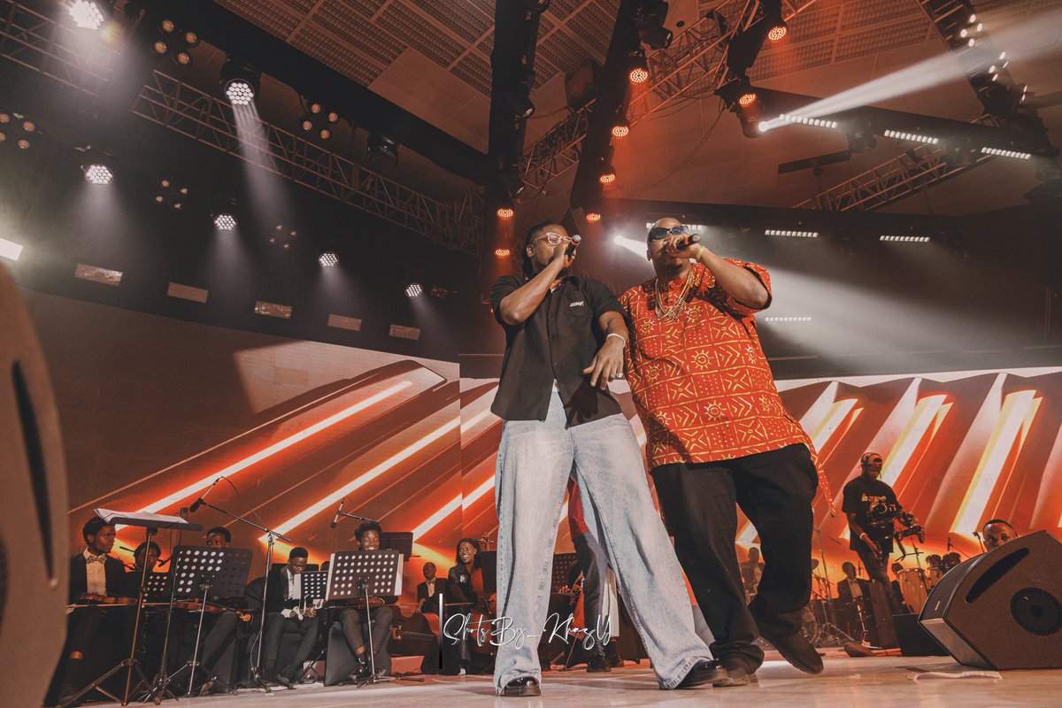 What. A. Night 🔥🔥🔥🔥🔥
W/ <a href="/naviomusic/">NAVIO #EastLORD</a> x <a href="/Elijah_Kitaka1/">KITAKA</a> x <a href="/bigtrilkaiza/">BIGTRIL</a> 

📸 Crucial Khazy.
#NavioOrchestra #UgHipHop