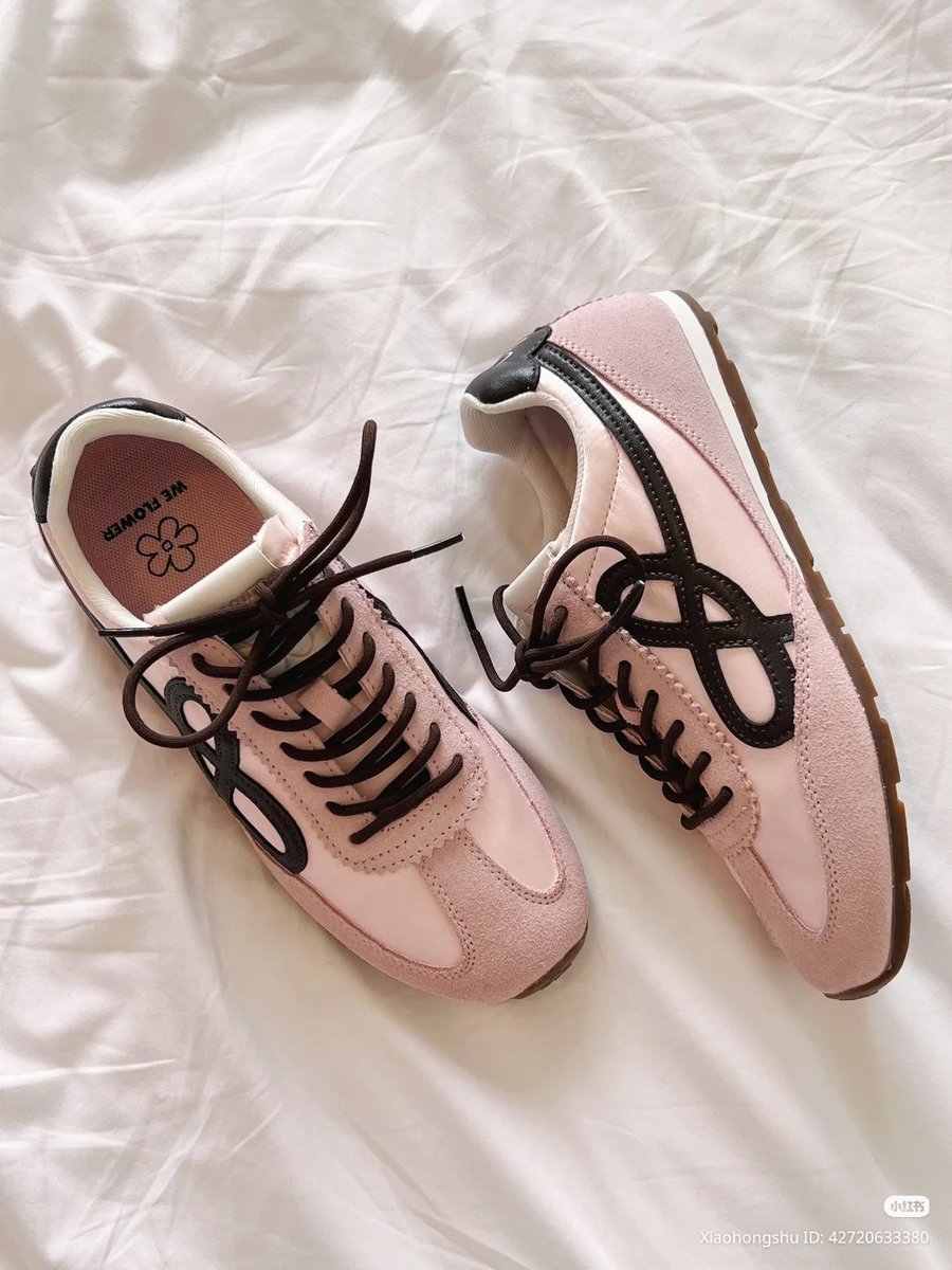 imaginiery_'s tweet photo. pink shoes edition ۶ৎ

ーa thread https://t.co/x4qGz7gOKv
