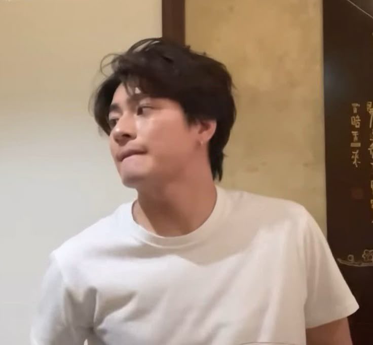 shinamonchanzu's tweet image. 3ヶ月ぶりに急に更新始める
)))やっぱり私ってsns向いてなさすぎって思いながら