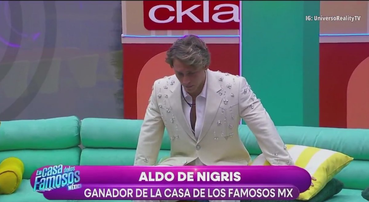 LES FALTARON MANOS PARA PELÁRSELA, HIJOS DE PTA

ALDO GANADOR
#LaCasaDeLosFamososMx #LaCasaDeLosFamososMx3