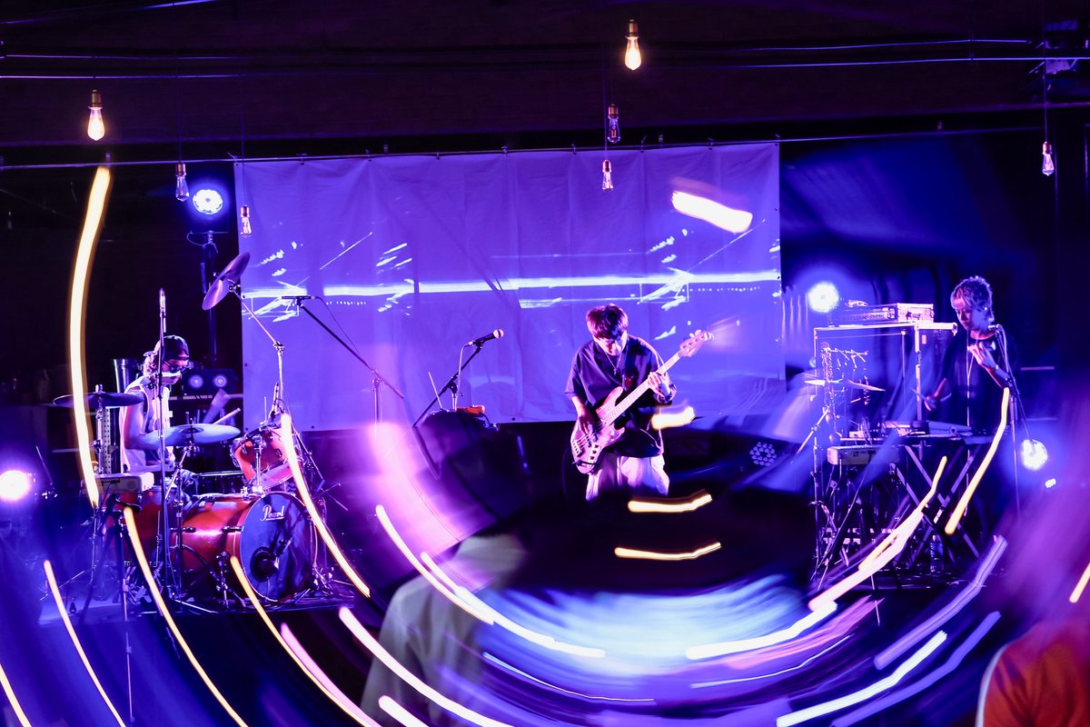 KURIHARA MUSIC FESTIVAL2025

JunIzawaとして出演しました。ドラマーとして庄村聡泰、マルチパーカッションにハマチ、VJにYoshiaki