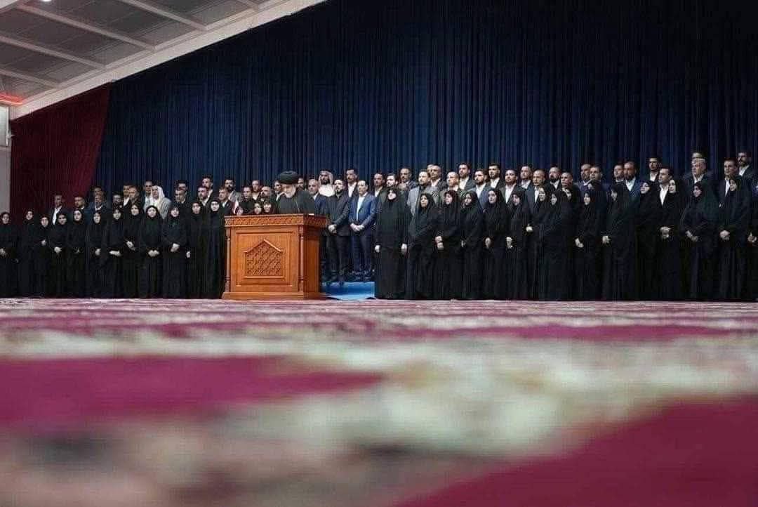 ﴿ وَإِذِ أعْتَزَلْتُمُوهُمْ وَمَا يَعْبُدُونَ إِلَّا اللَّهَ فَأْوُوا إِلَى الْكَهْفِ يَنشُرْ لَكُمْ رَبُّكُم مِّن رَّحْمَتِهِ وَيُهَيِّئْ لَكُم مِّنْ أَمْرِكُم مِّرْفَقًا ﴾