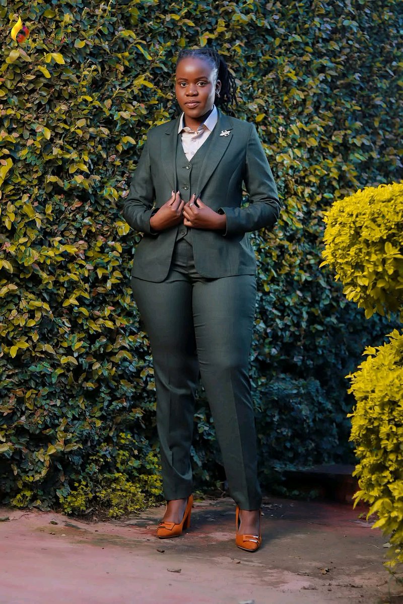 3piece suit for ladies  price range from 10k -40k depending on farbrick