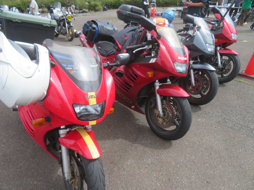 namerougk71b's tweet photo. 昨日 #SUZUKIZUKIミーティング にて #RF400 とか久しぶりに拝見したなぁ〜って思っていたんだけど何か引っかかるモノが有って…よくよく考えたら今年の夏に東京ドームプリズムホールで見たわ!#大スーパー戦隊展 #忍者戦隊カクレンジャー #シャークブリッダー https://t.co/bwS45vdPYn