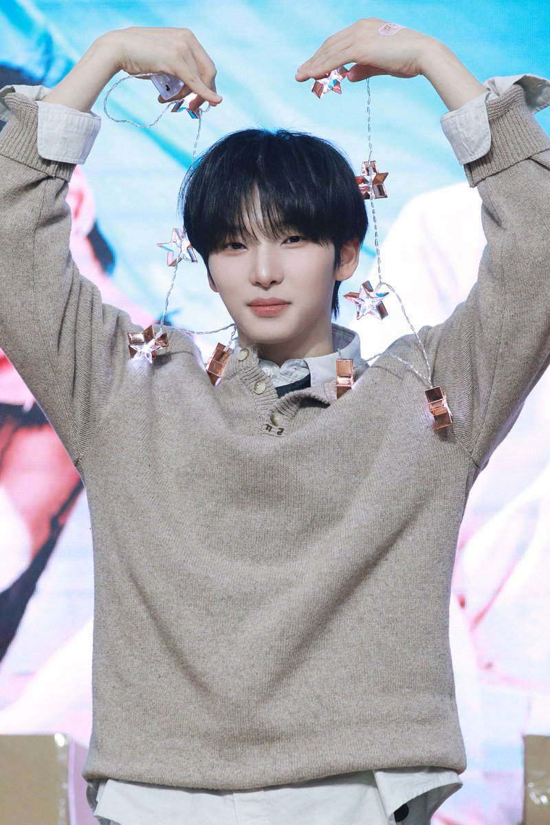 ₊✯͡ ˚* 추석인데 🌕도 ⭐️도 마니 마니 보장 ₊˚ෆ⊹₊ ⋆

:¨·.·¨: 
 `·..#서호 #SEOHO