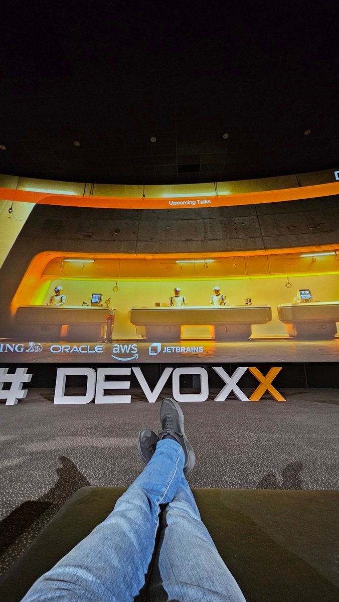 Stephan007's tweet image. We&apos;re ready for #Devoxx 😝☕️👌