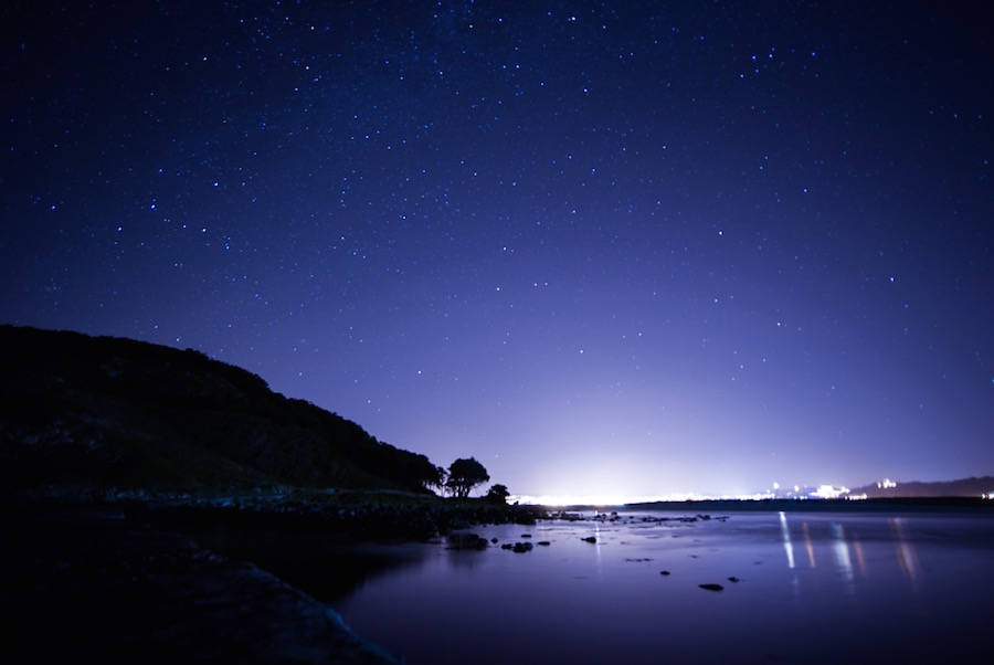 La mayoría de la gente va y vuelve a las #islascies en el día pero pasar allí al menos es una noche es más que recomendable para disfrutar de sus cielos estrellados. Y para ello, deberás alojarte en su camping, ¡te contamos los detalles! vagamundosviajeros.com/espana-galicia…