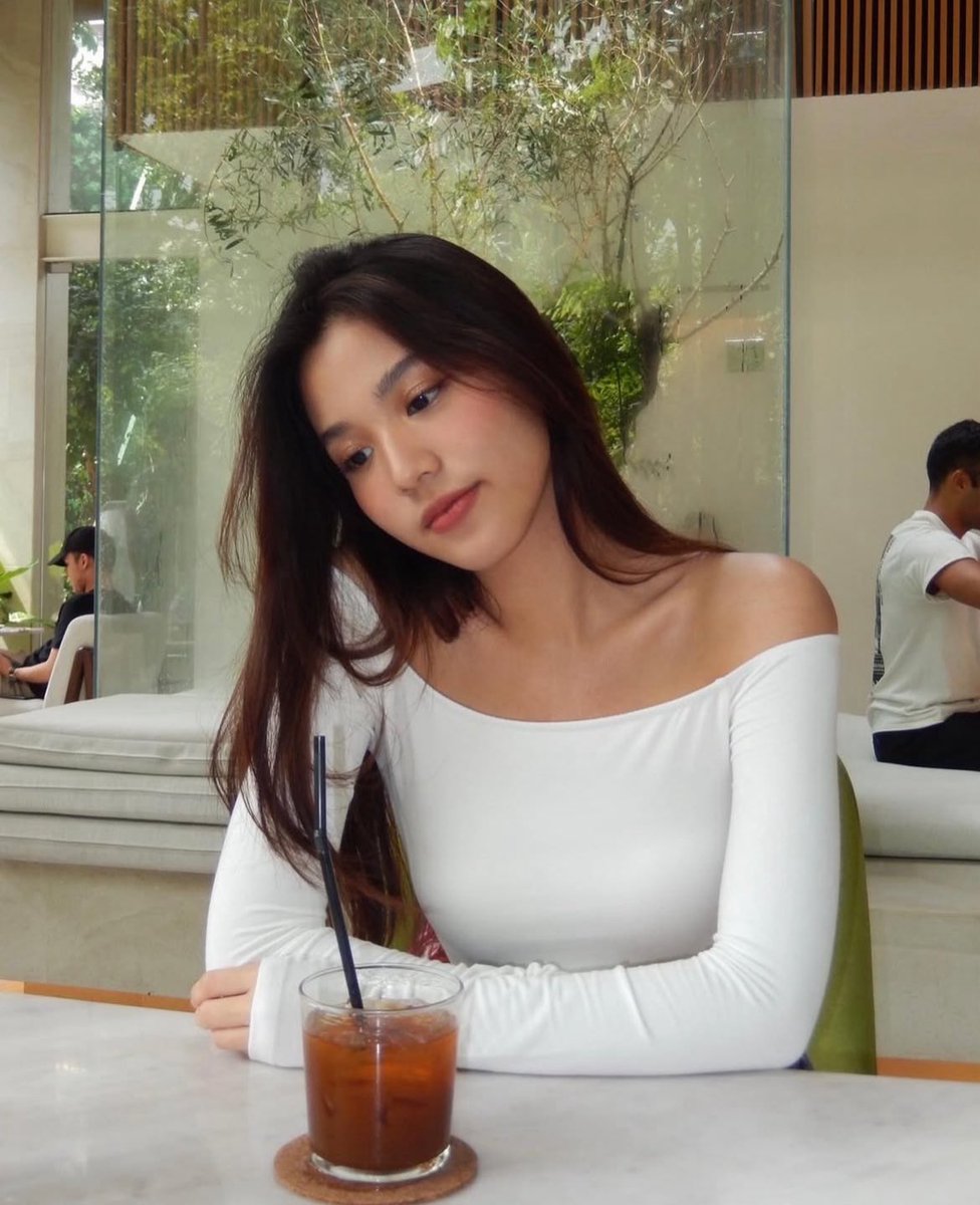 nevermeturr's tweet photo. เหมาะสำหรับเป็นแฟนสาวใครสักคน

— ꒰ #beonnnie ꒱ https://t.co/cYNkVUWPoK