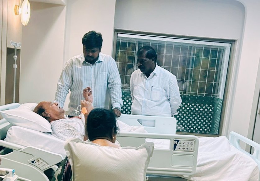 PmkGkm's tweet image. சென்னை அப்பல்லோ மருத்துவமனையில் மருத்துவர் அய்யா அவர்களுக்கு பரிசோதனை செய்யப்பட்டது. பரிசோதனையில் மருத்துவர் அய்யா அவர்கள் உடல் ஆரோக்கியமுடன் நலமாக உள்ளார். மருத்துவர்கள் ஆரோக்கியமுடன் உள்ளதை தெளிவுபடுத்தி உள்ளார்கள். மருத்துவமனையில் சேர்க்கப்பட்டதிலிருந்து உடனிருந்து பார்த்துக்…