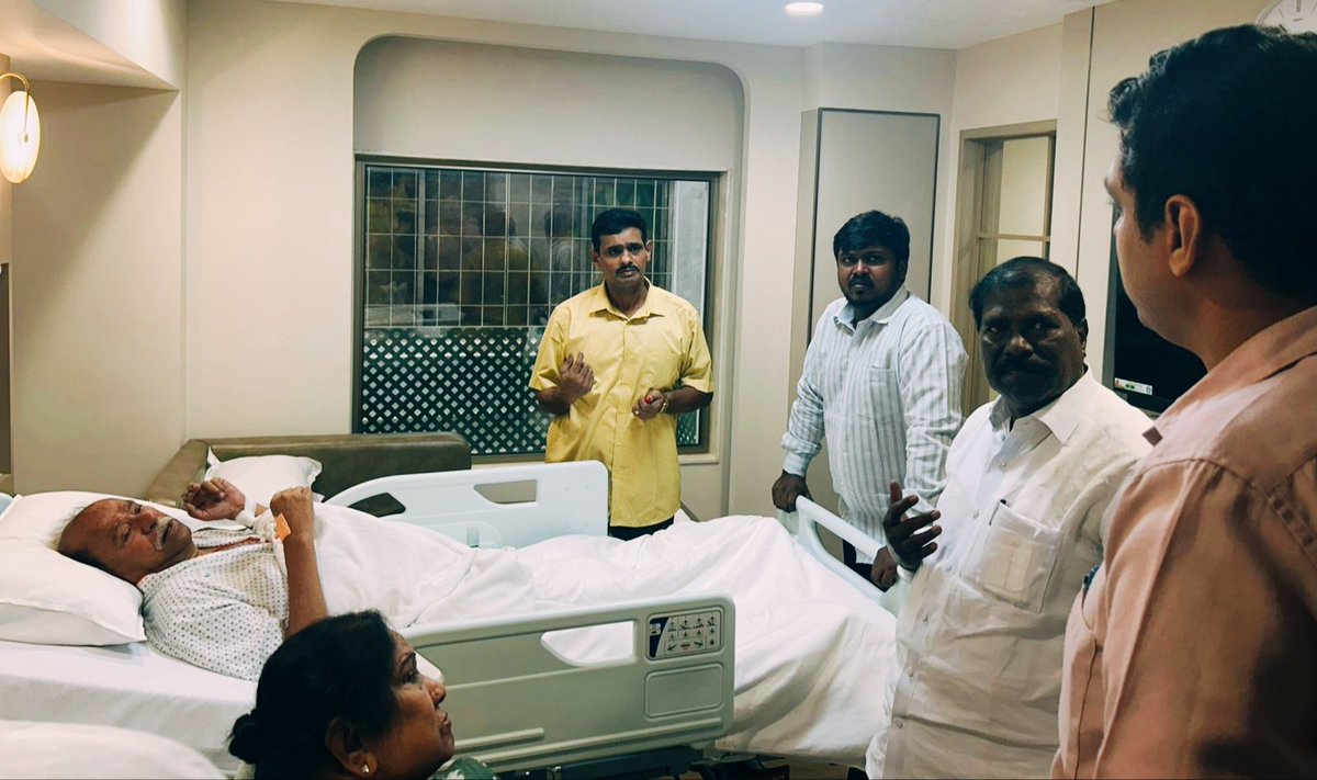 PmkGkm's tweet image. சென்னை அப்பல்லோ மருத்துவமனையில் மருத்துவர் அய்யா அவர்களுக்கு பரிசோதனை செய்யப்பட்டது. பரிசோதனையில் மருத்துவர் அய்யா அவர்கள் உடல் ஆரோக்கியமுடன் நலமாக உள்ளார். மருத்துவர்கள் ஆரோக்கியமுடன் உள்ளதை தெளிவுபடுத்தி உள்ளார்கள். மருத்துவமனையில் சேர்க்கப்பட்டதிலிருந்து உடனிருந்து பார்த்துக்…