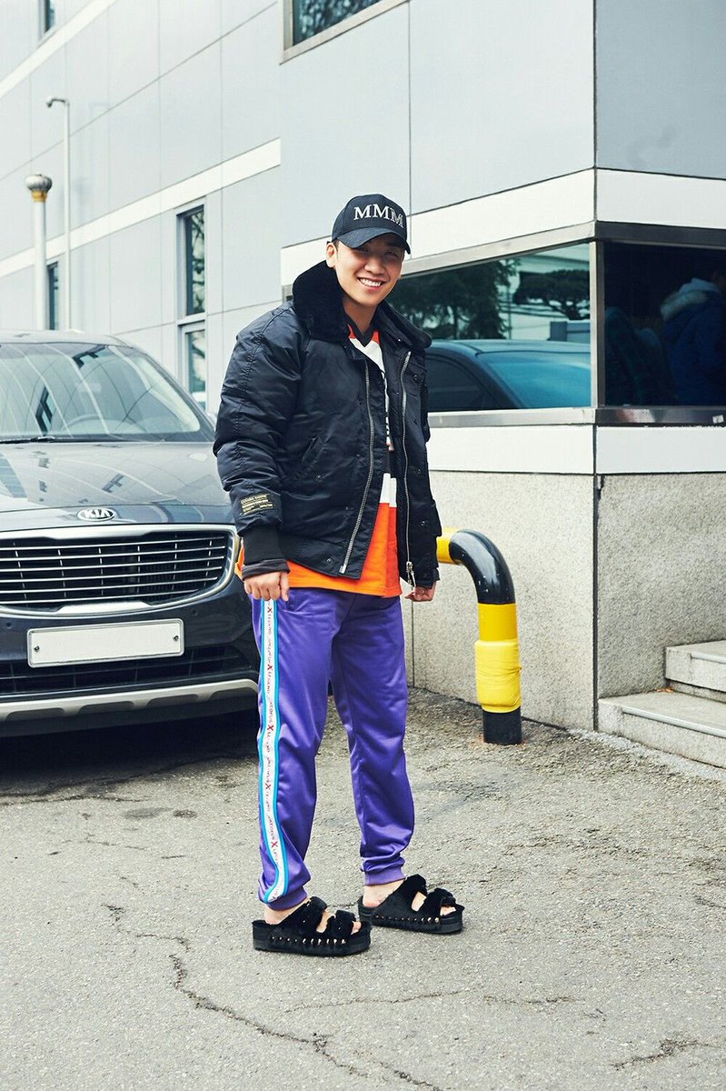 seungstori's tweet image. i miss u n ur terrible outfit choices @ForvictoRi