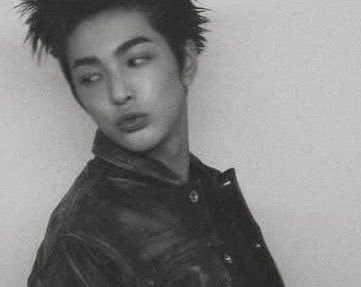 koenhow's tweet image. +62 📞 calling *** 
wait... it's you and I?
                              k.        🤍         k.