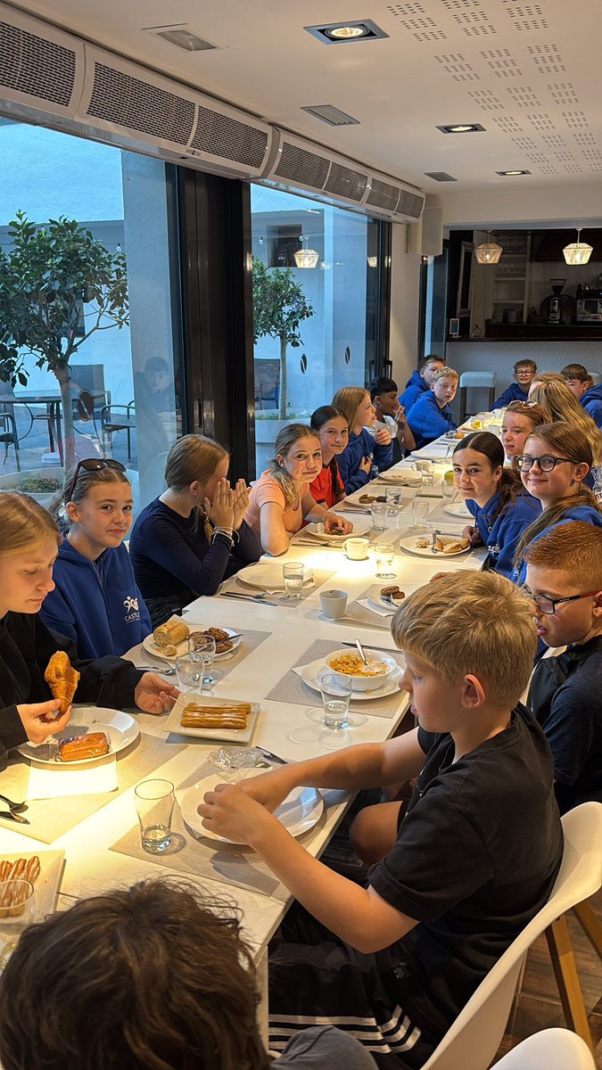 Some very very very tired faces this morning!🥹