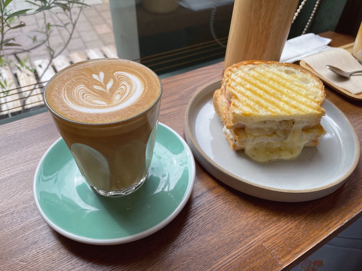 RemoLabo_IDH's tweet image. こんにちヨス！
今週は雨が多いようですね！
ジメジメしますが、湿気に負けずに頑張りましょう🙌
ちなみにわたしはタイミングよく昨日パーマをかけなおして、今日のスタイリングがらくちんでした😌🌀

#企業公式相互フォロー祭り
#企業公式秋のフォロー祭り
#企業公式つぶやき部