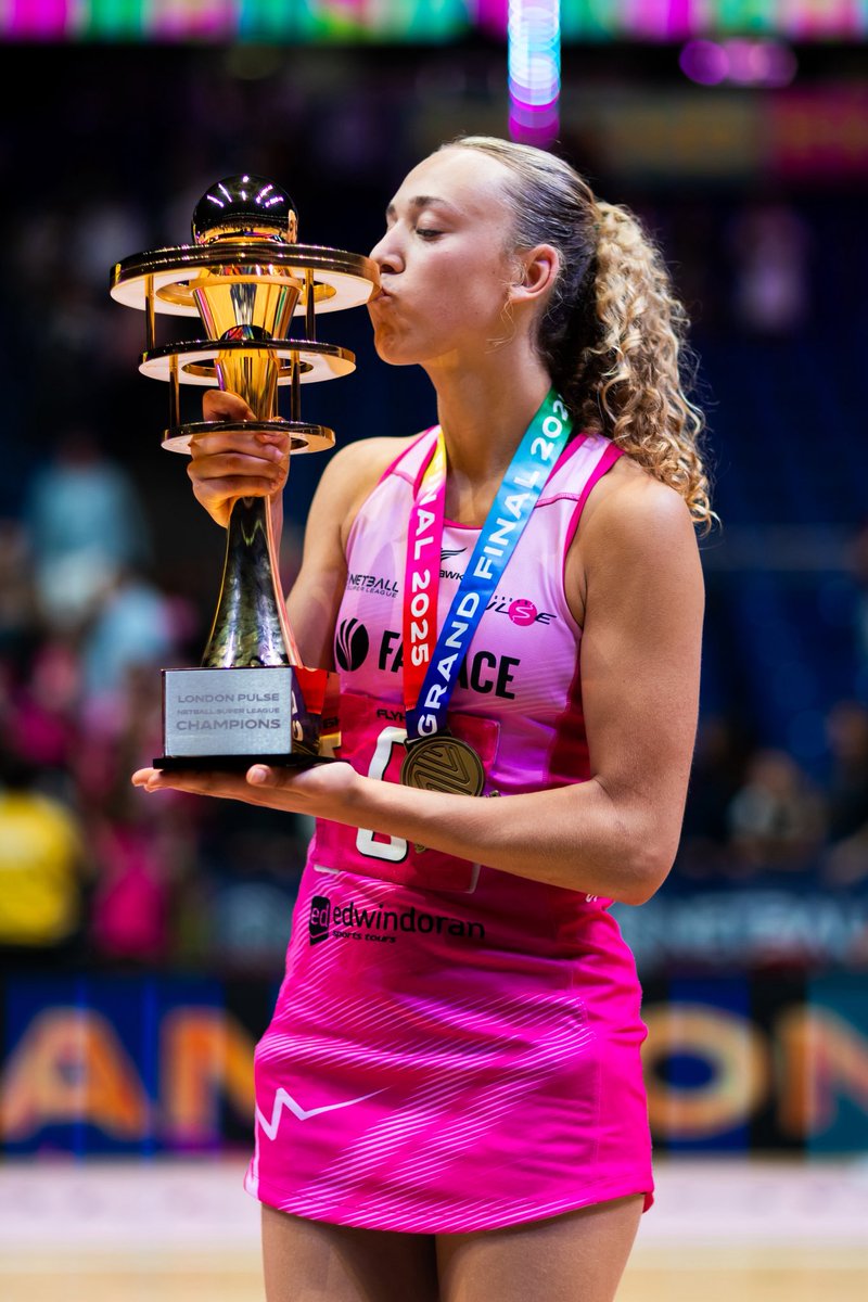 17 today and three months since this 🎈 

Wishing our star girl Gracie a very happy birthday!