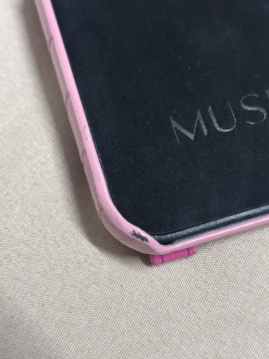 Vivi_Bunny_'s tweet photo. ส่งต่อเคสไอโฟน15 muse 300 รวมส่ง สนใจdmค่ะ มีตำหนิตรงขอบดำนิดเดียวค่ะ
#ส่งต่อเสื้อผ้า #ส่งต่อสกินแคร์ #ส่งต่อเสื้อผ้ามือสอง #ของดีบอกต่อ #ของมันต้องมี #ส่งต่อเครื่องสําอาง #ใช้จริงรีวิวจริง #รีวิวเกาหลี #ไว้รีวิวห้ามขายของโว้ยย #howtopefect #ส่งต่อสกินแคร์มือ2 #เคสไอโฟน https://t.co/nVnHBazKKI