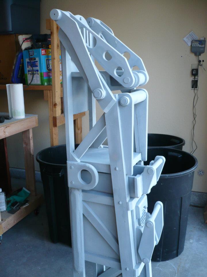 mike_doscher's tweet image. Started making this out of wood back when I lived in Vegas.
Eventually I&apos;d like to revisit the aesthetic but in metal rather that trying to look like metal