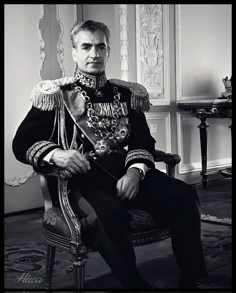bita04371882's tweet photo. @PersianGW پاینده ایران ، جاوید شاه 
#KingRezaPahlavi 
#CyrusAccords https://t.co/3oWnxhBa9K