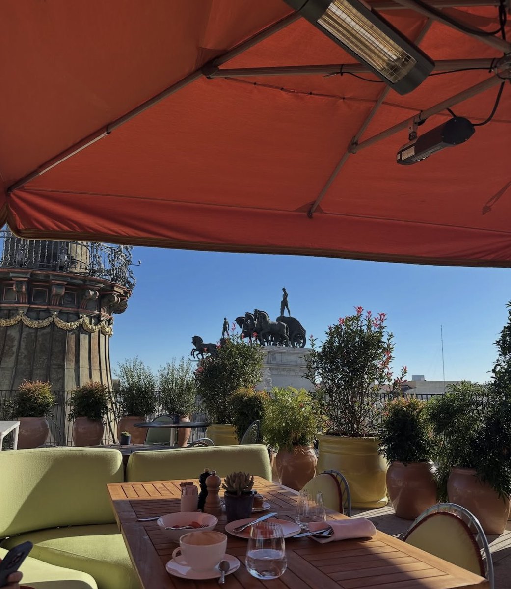 NickKeep_NKA's tweet image. So where have I had my breakfast this morning, @girl_merc , @wass74 .
A clue it’s not Skeggy?
#MondayVibes #conferenceHost 
#GlobalFacilitator #LoveMyJob