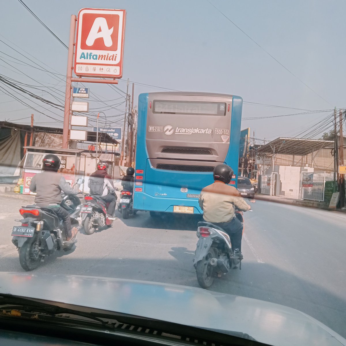 Tadi pagi nih min <a href="/RuteB41/">B41 | Vida Bekasi - Cawang Sentral</a>