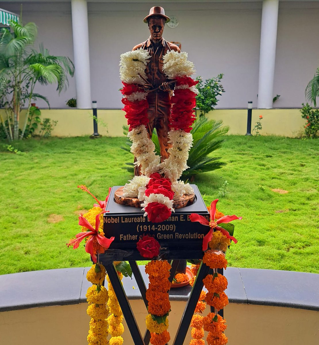 BISA__India's tweet photo. 14 years of BISA!
Farmers joined Team BISA across all research stations to celebrate #BISAFoundationDay, honouring Dr Norman E. Borlaug and his enduring legacy of science-led farming.
#CelebratingBISA #BISAImpact #BISAforFarmers
#Takeittothefarmer https://t.co/Rwd48ETqkg
