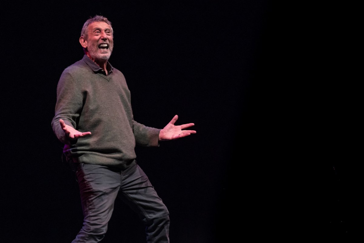 ChildrensBkShow's tweet image. #TheChildrensBookshow is in full swing! The irrepressible @MichaelRosenYes is joining us at @BelgradeTheatre this morning. Michael has performed at every Children's Bookshow tour since our very first one in 2003. We can't wait to see you all today 🥳 #thejoyofbooks #authorevent