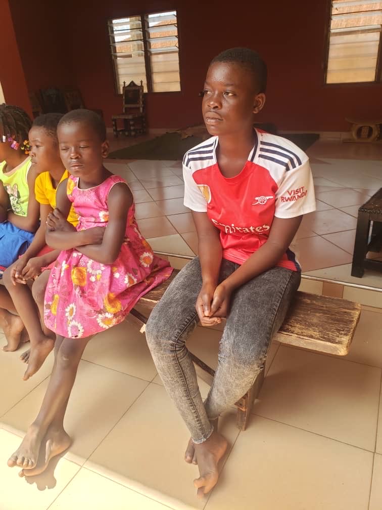 akcomlibgh's tweet image. Mr. Obed narrated an interesting story to the learners. 📖
Yesterday’s AKCOMLIB-GH session was all about ENTERTAINMENT! 🎭✨
Aim: To discover and nurture the talents and gifts of the beneficiaries. 🌟
#AkcomlibGH #CommunityLibrary #StoryTime #EntertainmentSession #YouthEmpower