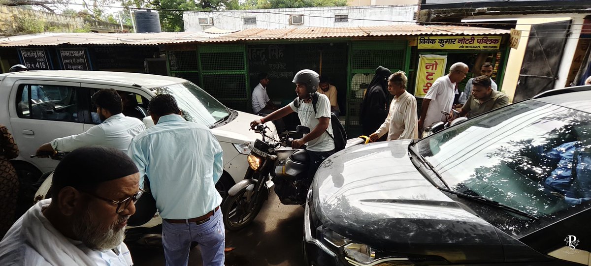 PstSharma's tweet photo. @moradabadpolice @uptrafficpolice There is a jam near the office of the Senior Superintendent of Police for the last one hour. https://t.co/1QRQgvyHLr