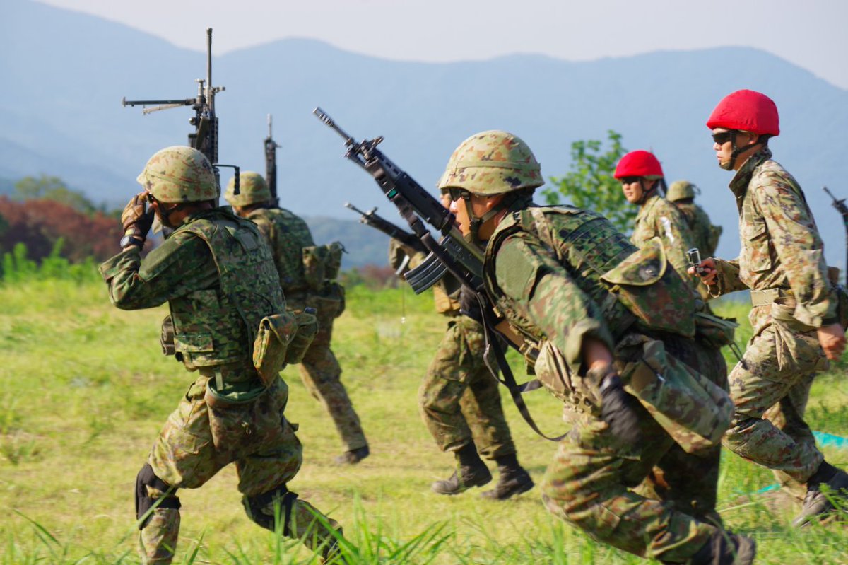 13連隊は旅団戦闘射撃競技会に向けた練成訓練に参加しました。 この