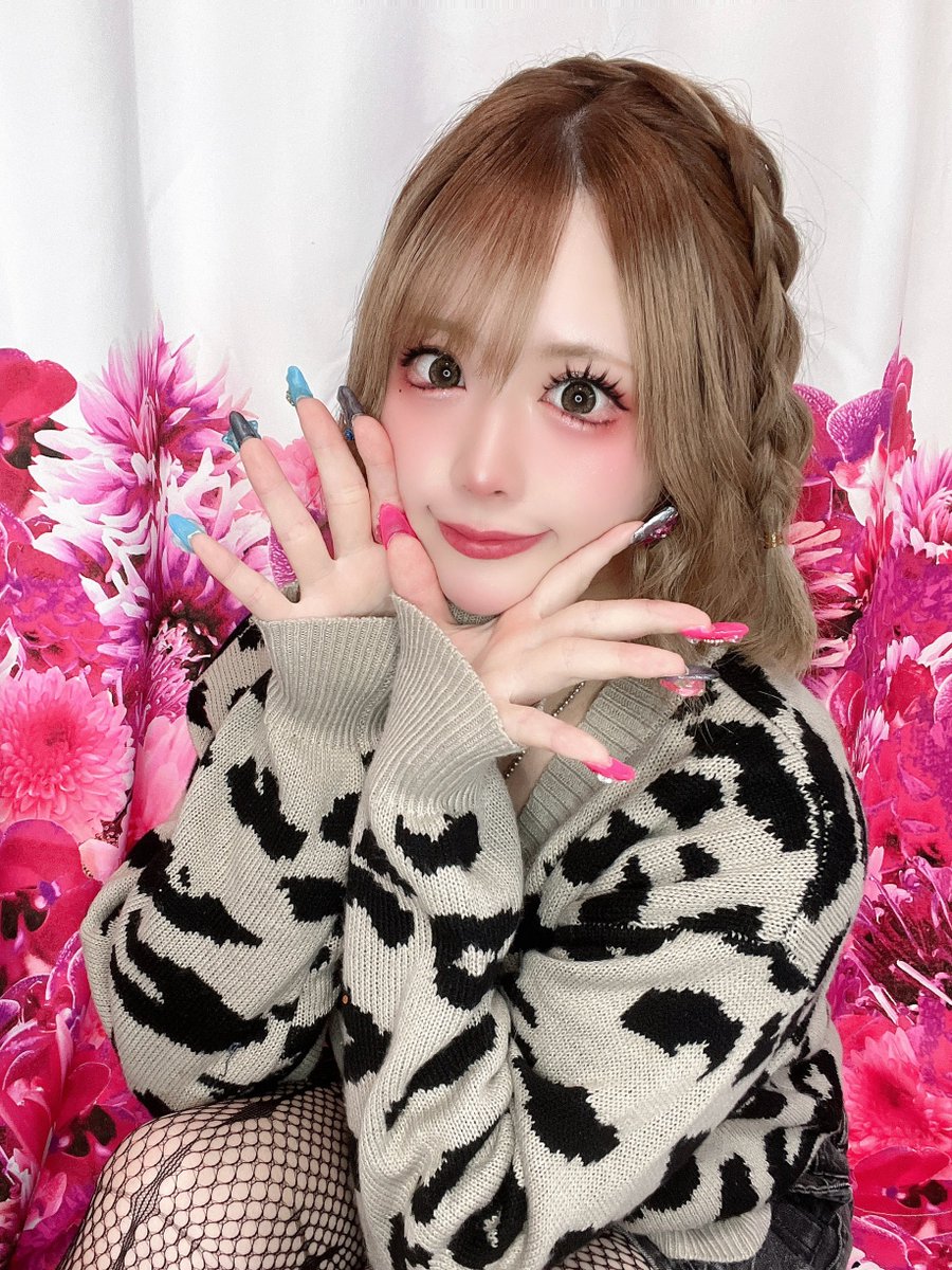 神﨑叶愛🦋音女三銃士 (@knzk_noa) / Posts / X