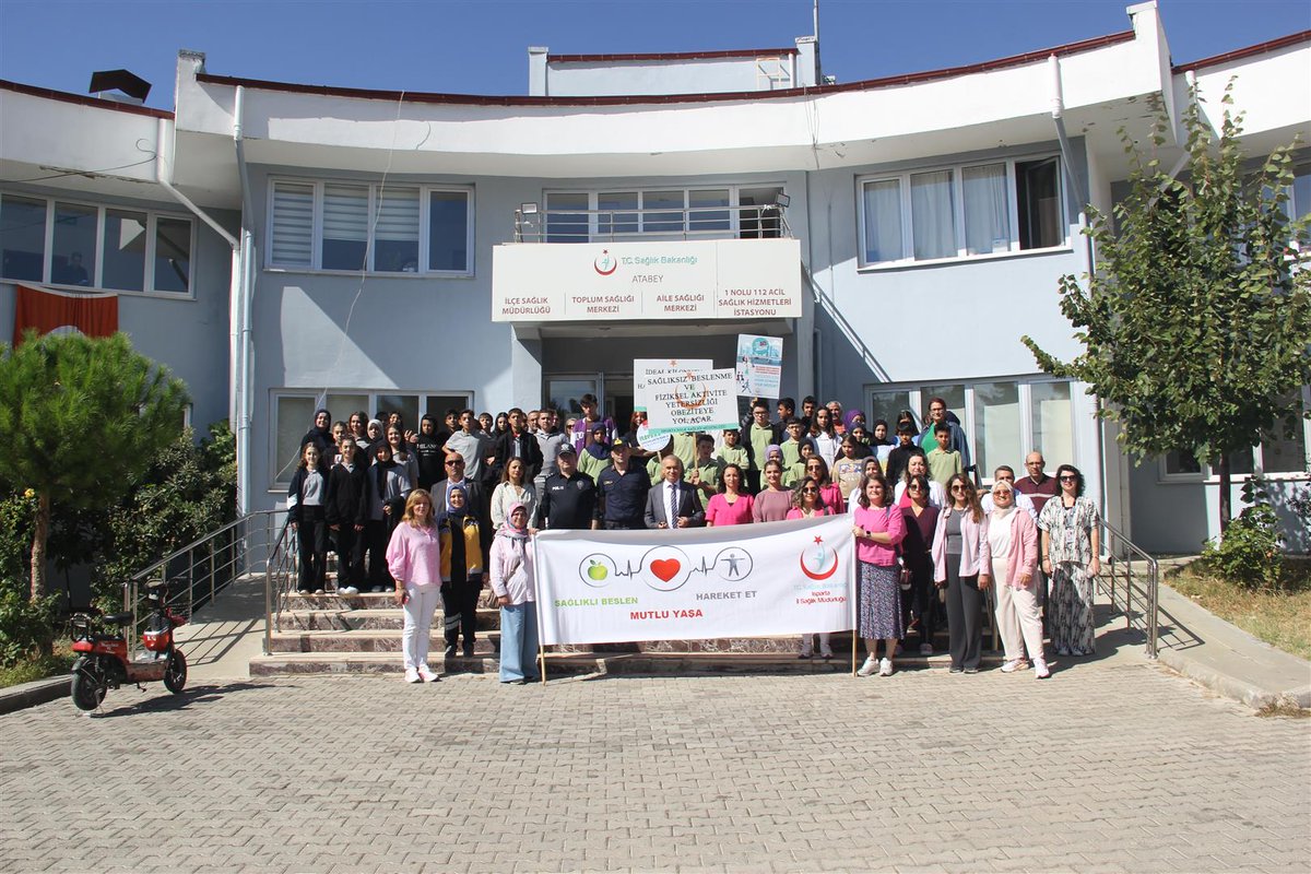 2-3 Ekim dünya yürüyüş günü münasebetiyle Kaymakamımız Selami IŞIK, daire amirleri, 150 ortaöğretim öğrencisi ve öğretmenleri , il sağlık müdürlüğü personelleri, toplum sağlığı merkezi personellerinin katılımıyla farkındalık yürüyüşü yapılmıştır.