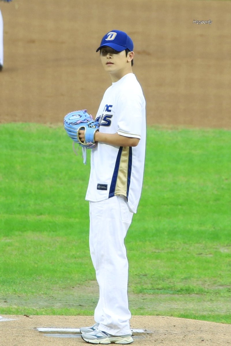 251004 창원NC파크 시구 이호원
선수 포스 미쳤다

#호야 #HOWON #이호원 #hoya #leehowon #nc다이노스