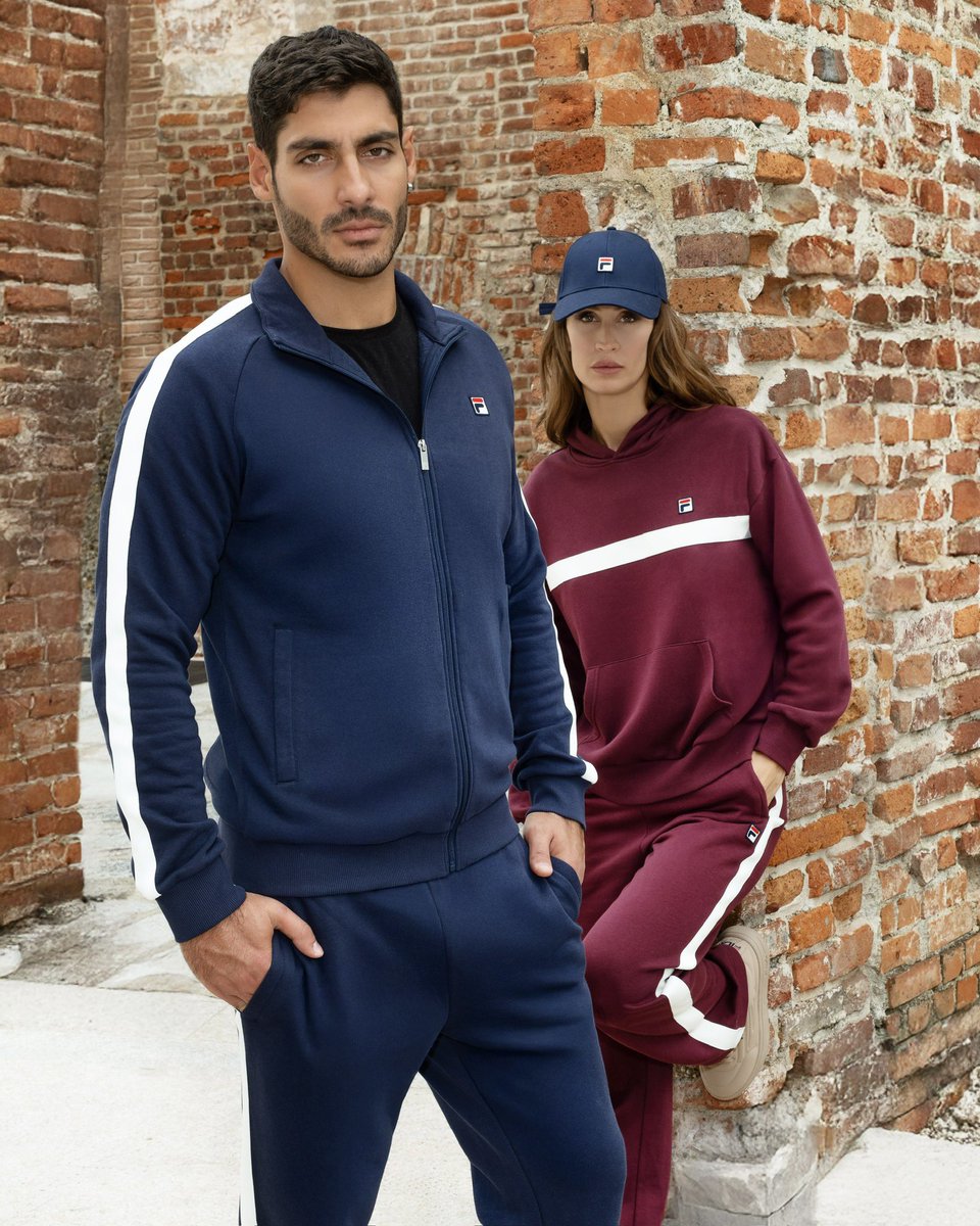 Yamamay's tweet photo. Matching playlist? ❌
Matching ideas? ❌
Matching activewear? ✅

Buongiorno ☀️

Scopri di più >> https://t.co/WYHpjPtI1b

📸 IG helenaprestess &amp; javi_martine7

#FallCollection #6ottobre #ottobre #buongiorno #Yamamay #YamamayMan https://t.co/6mBqwumdEd