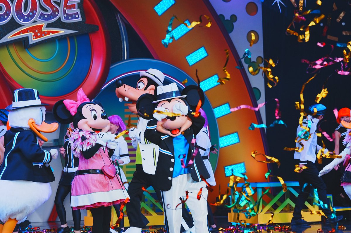 そういえば、1ヶ月以上ディズニーランド行ってないなぁ。

今月行く予定ないから11月は行きたい！