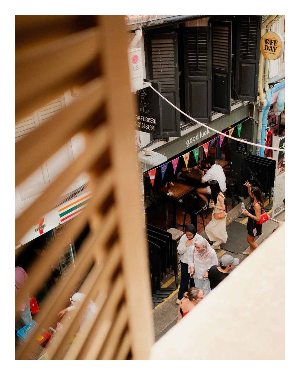 web3stu's tweet image. street photos I took in singapore after #TOKEN2049