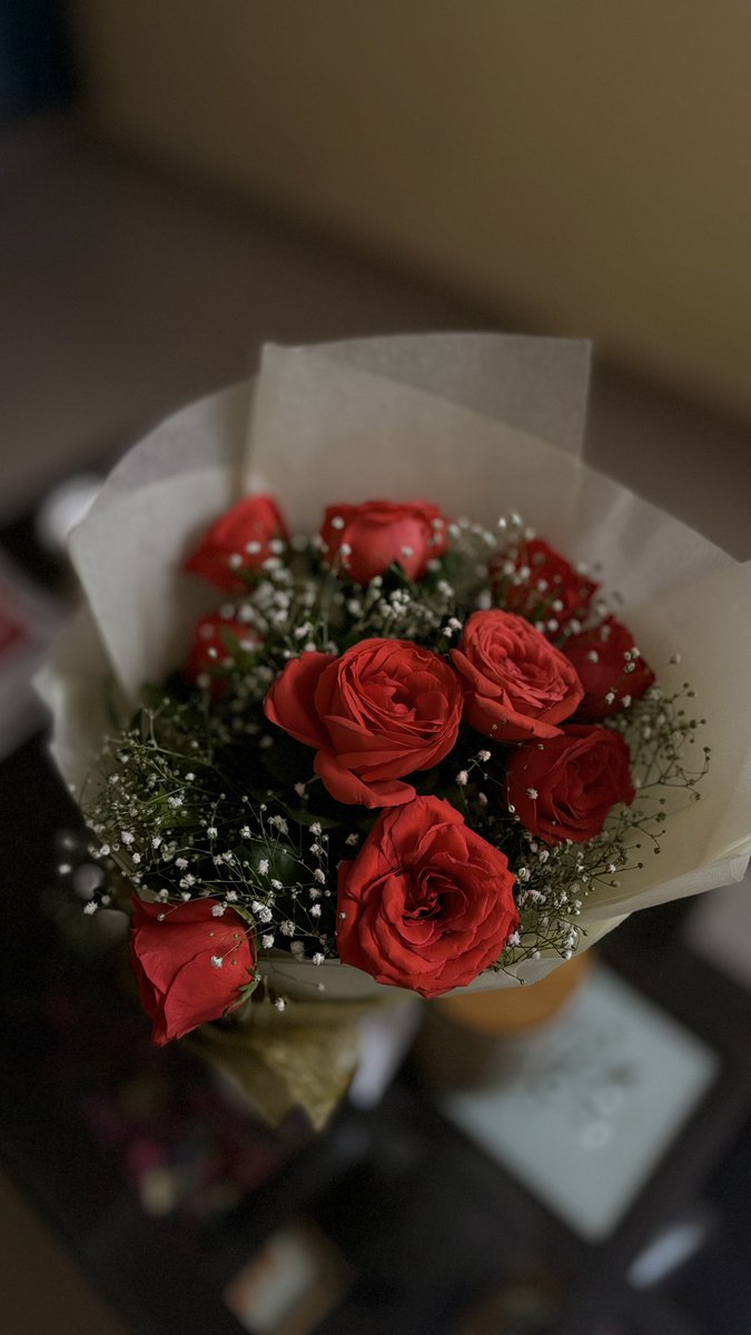 SensingSenses's tweet image. bada ghaate ka sauda hai sadaa ye saans lena bhi
badhe hai umr jyun-jyun zindagi kam hoti jaati hai