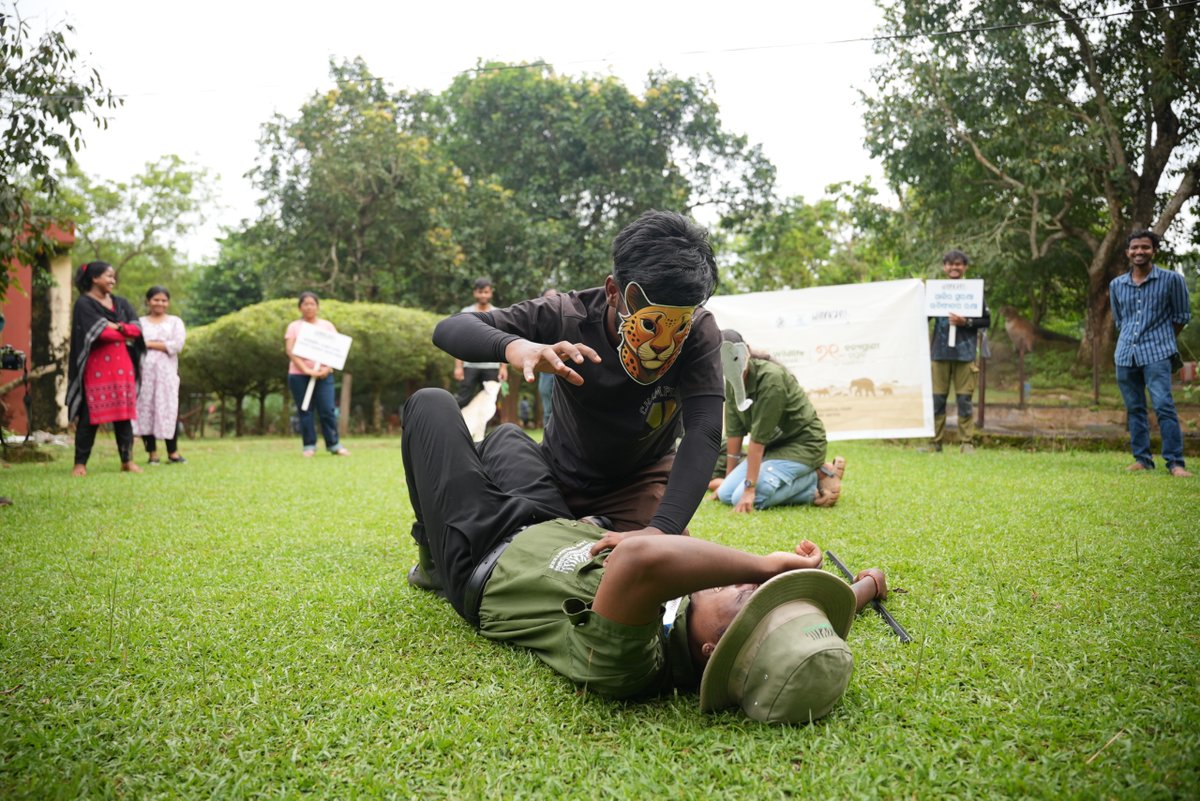 A street play (Nukkad Natak) on the theme "Save Wildlife” was performed by zoo volunteers and interns for visitors. <a href="/PCCFWL_Odisha/">PCCF WL & CWLW, Odisha</a> <a href="/CZA_Delhi/">Central Zoo Authority</a> <a href="/ForestDeptt/">Odisha Forest, Env. and Climate Change Department</a> #wildlifeweek #wildlifeweek2025