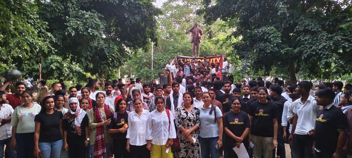SangitaBishnoi_'s tweet image. हर अभ्यर्थी के सपने के साथ खिलवाड़ हुआ है।
RPSC, तुम्हारे दफ्तर की दीवारें भी शर्मिंदा होंगी।
अभ्यर्थियों की मांग को सुना जावे..!
#राजनीति_विज्ञान_बचाओ
@RajCMO
@BhajanlalBjp
@BJP4Rajasthan
@RPSC1