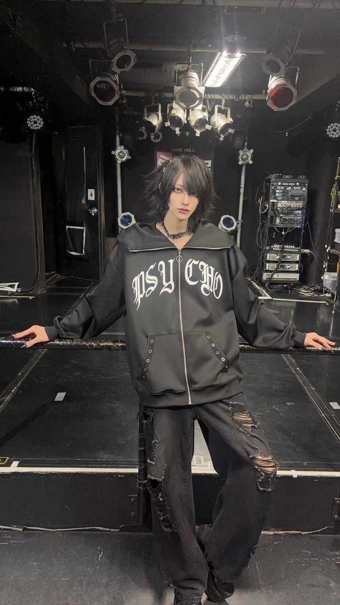 doku_ag's tweet image. オカンから貰った誕プレのトップス可愛くね！？オカンセンスありすぎ謝謝